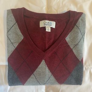 Dark red men’s argyle light weight sweater